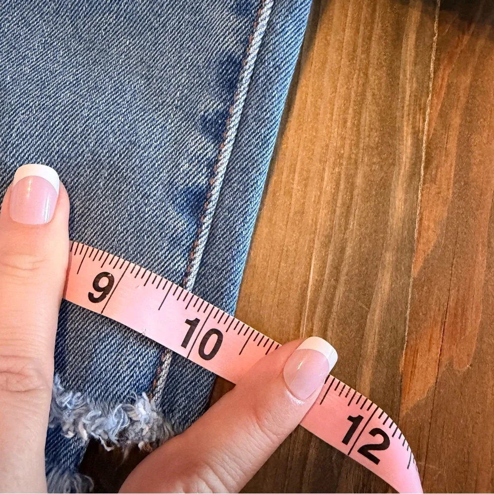American Eagle Outfitters Light Blue Ankle Crop Jeans - Picture 10 of 10